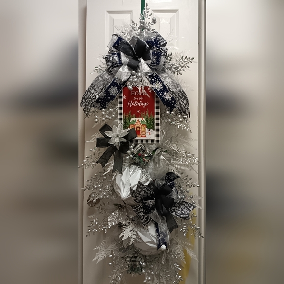 Chrysler's door wreath - Picture 2 of 2